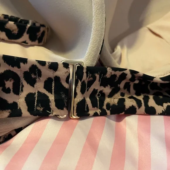Victoria's Secret Animal Print  SWIM twisted front bikini top 40DD BEAUTIFUL!! - Picture 5 of 11